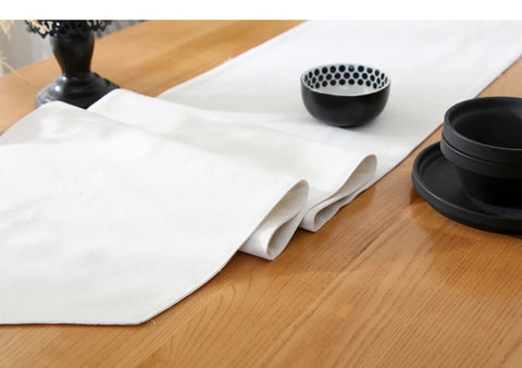 Solid Black/White Table Runners With Tassel