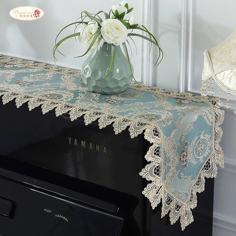 Proud Rose Lace Table Runner