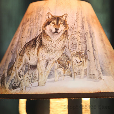 Majestic Resin Wolf Lamp